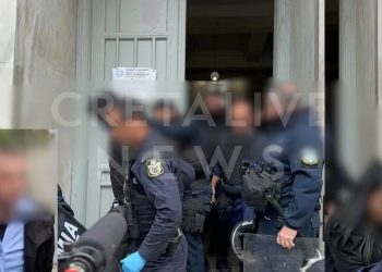 Ηράκλειο – Διακοπή στη δίκη του Άγγελου: «Δεν με ρώτησε για το παιδί της, αλλά για το εάν … έφαγαν τα σκυλιά»