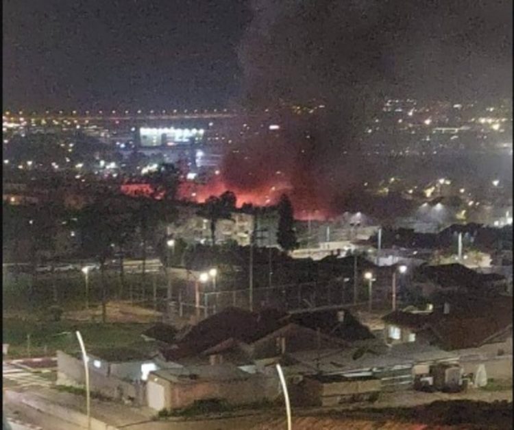 Ιρανικός πύραυλος στην Ντιμόνα, κοντά στον πυρηνικό αντιδραστήρα του Ισραήλ – Τραυματίστηκαν 20 άτομα