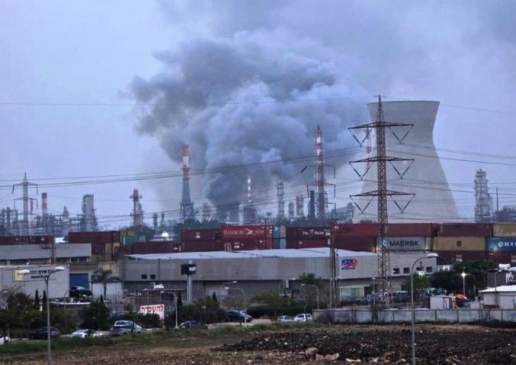 Ισραήλ: Στόχος ιρανικής πυραυλικής επίθεσης διυλιστήριο στη Χάιφα