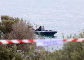 Λιμανάκια Βουλιαγμένης: Ανασύρθηκε η σορός του 34χρονου δύτη από το «Πηγάδι του Διαβόλου»