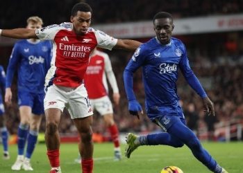 Η Έβερτον εξετάζει το ενδεχόμενο αγωγής στην Premier League λόγω Τσέλσι