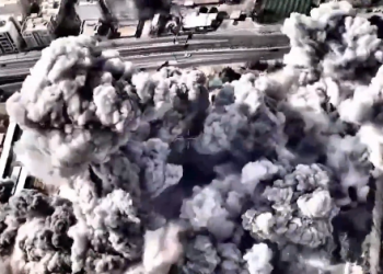 ΒΙΝΤΕΟ: Η στιγμή του ισραηλινού χτυπήματος στο παλάτι του Χαμενεΐ