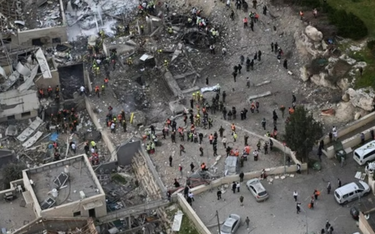 Τουλάχιστον εννέα νεκροί από ιρανικά χτυπήματα έξω από την Ιερουσαλήμ – Εκρήξεις σε Ντουμπάι, Ντόχα και Μπαχρέιν