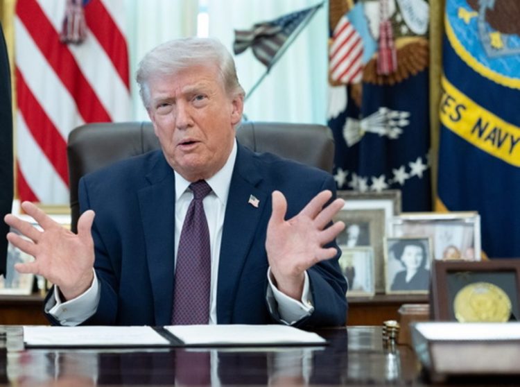 ΗΠΑ: Ο Τραμπ συζήτησε τη νέα πρόταση του Ιράν με τους συμβούλους του