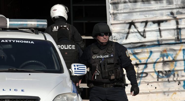 Επιχείρηση της ΕΛ.ΑΣ. σε οικισμούς στα Μέγαρα και Νέα Πέραμο – Έγιναν επτά συλλήψεις