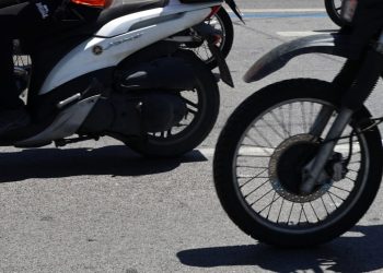 Σύλληψη δύο ανηλίκων στο Γαλάτσι για κλεμμένο δίκυκλο