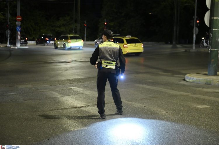 Συνελήφθησαν δύο οδηγοί ΙΧ που έκαναν «κόντρες» στην περιοχή της Βούλας