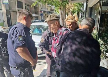 Επίθεση σε ΕΦΚΑ και Πρωτοδικείο: Απολογείται αύριο ο 89χρονος – Τι λέει η κόρη του