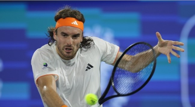 Τένις – Masters Μόντε Κάρλο: Αποκλεισμός από τον 1ο γύρο για τον Τσιτσιπά