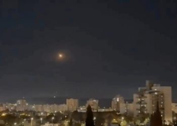Ισραήλ: Σειρήνες συναγερμού για νέα πυραυλική επίθεση από το Ιράν
