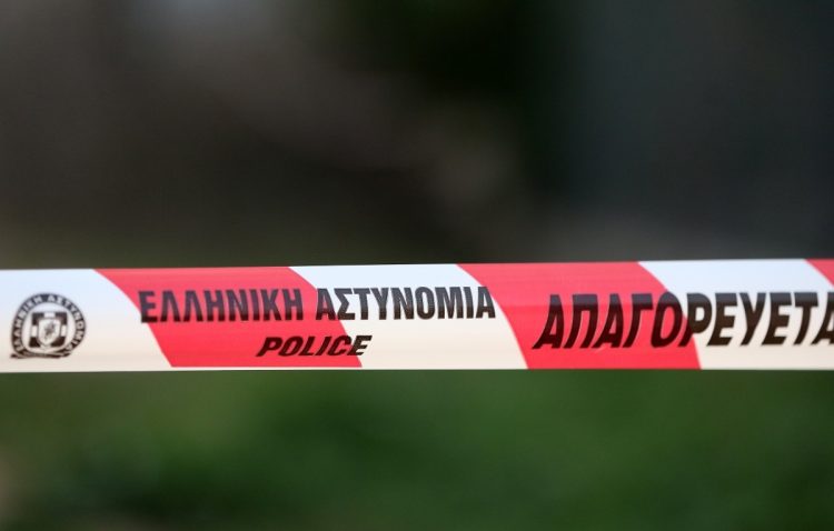 Κολωνός: Καθηγήτρια σκοτώθηκε πέφτοντας από ταράτσα – «Ζούσε δύο χρόνια αφόρητη πίεση», λέει ο σύζυγός της
