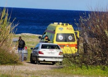 Εύβοια: Εντοπίστηκε πτώμα στην παραλία Γαλάζια Λίμνη