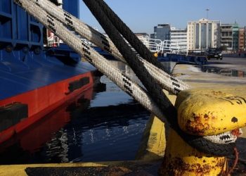 Δεμένα τα πλοία για Κρήτη – Θυελλώδεις άνεμοι «παγώνουν» τα δρομολόγια