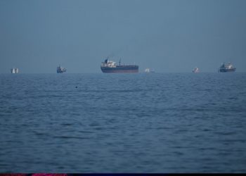 Αποκλεισμένα τα Στενά του Ορμούζ, παραμένουν οι διαφορές στις συνομιλίες ΗΠΑ-Ιράν