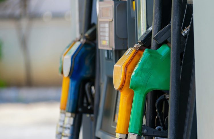 Fuel pass: Δεν αλλάζει το χρονοδιάγραμμα για τις αιτήσεις